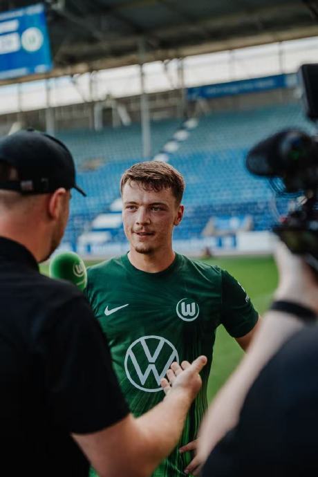 00后新秀单场戴帽，德甲青训体系如何批量制造佩契诺维奇？