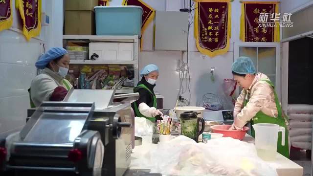 蒸花馍，“蒸”出新年“好福气”