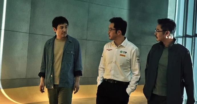 打造热血中国赛车宇宙，上海出品《飞驰人生3》1.5天票房近9亿领跑春节档