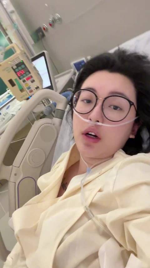 网红张凯毅晒生娃视频：每位妈妈都辛苦了