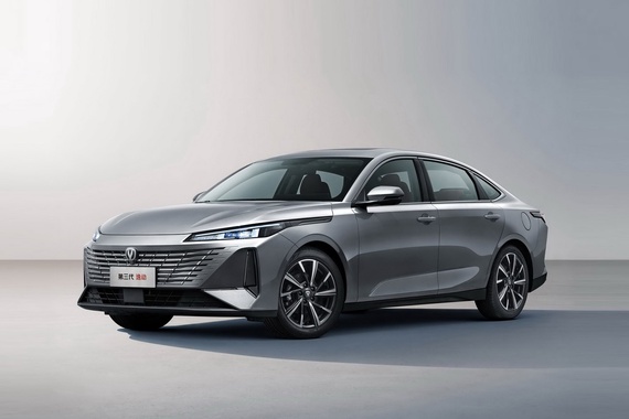 长安汽车逸动够狠，这车最高直降2.70万，买竞品的都后悔了！