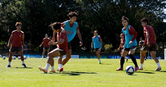 女足亚洲杯明天开幕，米利西奇的中国女足能否卫冕，关键因素渐渐浮出水面……