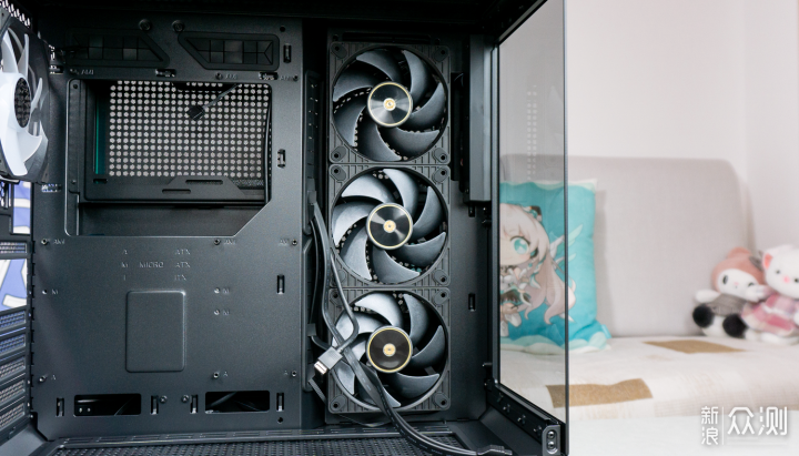 Asus創夢PF120風扇+AsusTUF GT502的極簡光域_新浪眾測