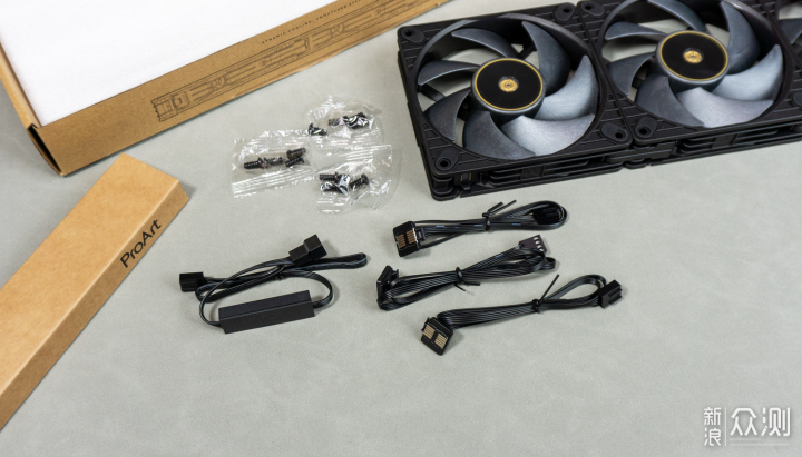 Asus創夢PF120風扇+AsusTUF GT502的極簡光域_新浪眾測