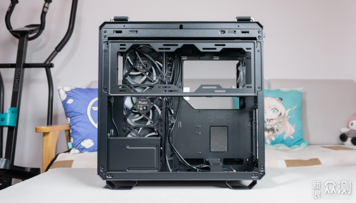 Asus創夢PF120風扇+AsusTUF GT502的極簡光域_新浪眾測
