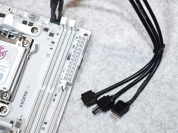 微星X870I刀鋒鈦評測分享，擴展超強的ITX主板_新浪眾測