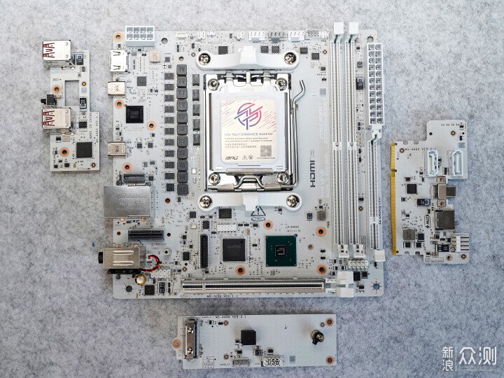 微星X870I刀鋒鈦評測分享，擴展超強的ITX主板_新浪眾測