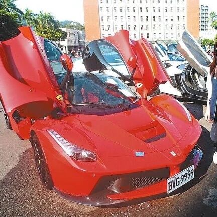 太子集团陈志等名下33辆豪车被拍卖，包括布加迪“山猪王”、保时捷“蛙王”等超跑！半小时就卖出10辆，限量版法拉利2900万元成交