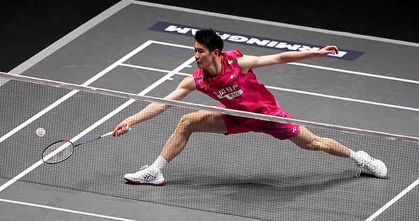 全英公开赛｜鏖战79分钟晋级男单八强，李诗沣能否为石宇奇复仇？