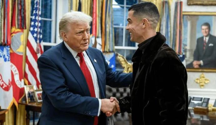 体育明星频繁造访白宫，这对美国政治文化意味着什么？