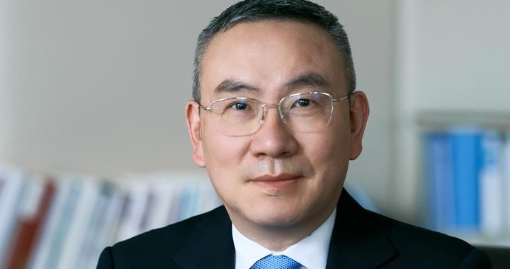 两会建言| 全国人大代表黄毅：做“减法”不是被动收缩，是让中小银行回归本源