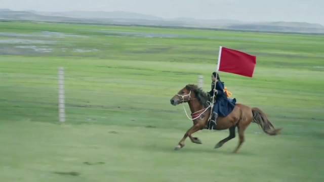 12岁小孩姐策马巡边好飒