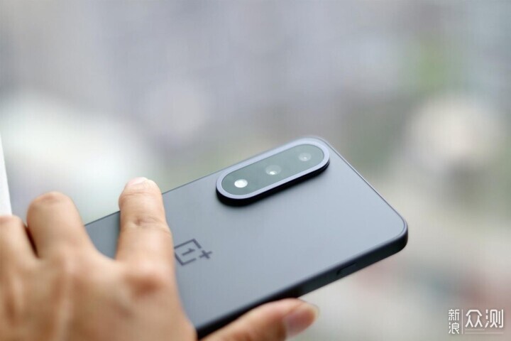 一加Ace5至尊版1700能買到，有這些特點_新浪眾測