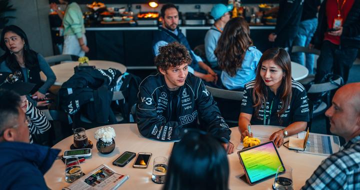 专访F1分站冠军基米·安东内利：19岁银箭新核，以速度承启奔驰140年性能征途