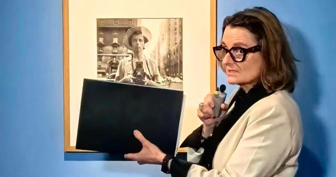 从保姆到传奇摄影师，薇薇安·迈尔《未见之作》上海首展亮相