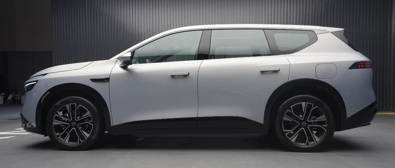 日系全新大5座SUV，车长超4米8，增程/纯电，800V架构，各方面完全不像日系车？