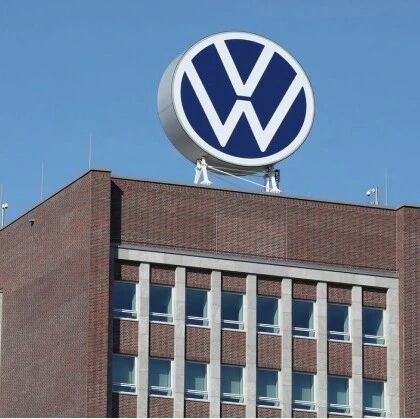 裁员风暴席卷汽车业，巨头进入生死局