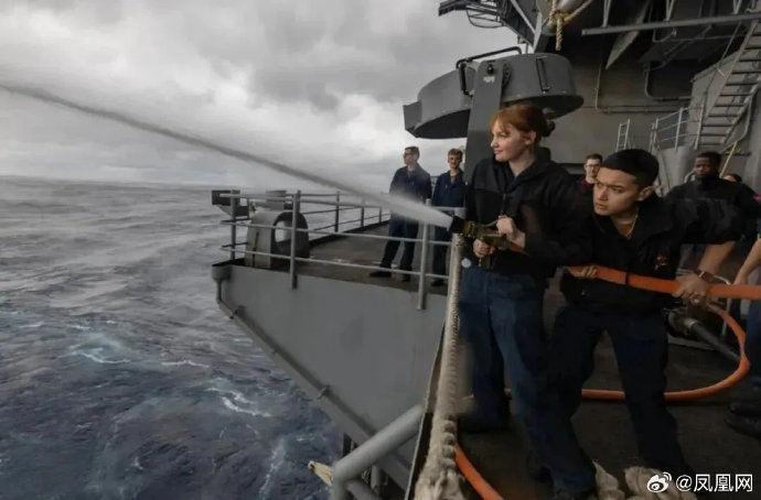 全电航母竟需外接‘充电宝’，130亿美金打造的‘福特号’为何成了纸老虎？