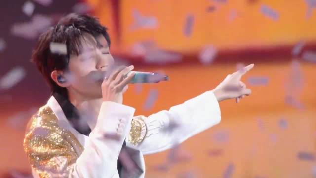 王俊凯用歌声拥抱奔跑的人