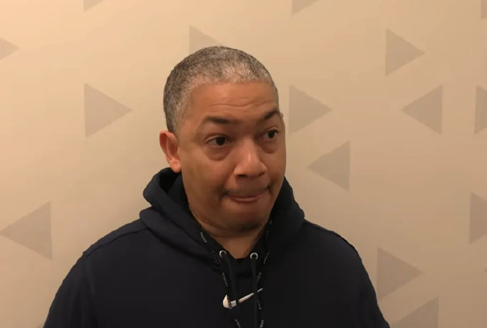 伦纳德健康管理成快船季后赛关键砝码，负荷控制如何重塑NBA球队竞争逻辑？