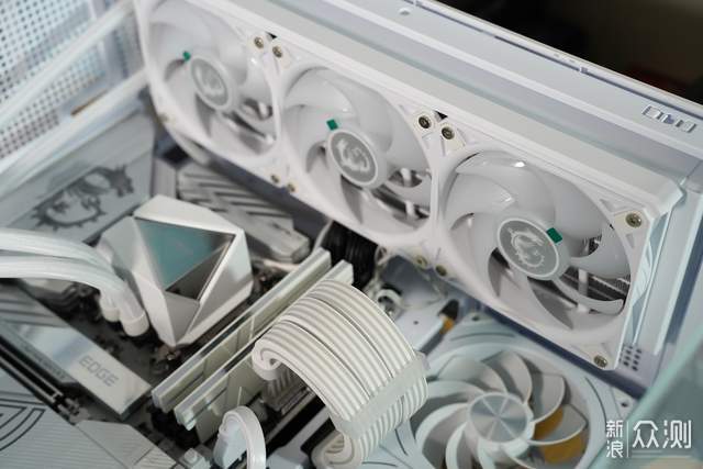 反擊開始！英特爾酷睿Ultra 7 270K PLUS實測_新浪眾測