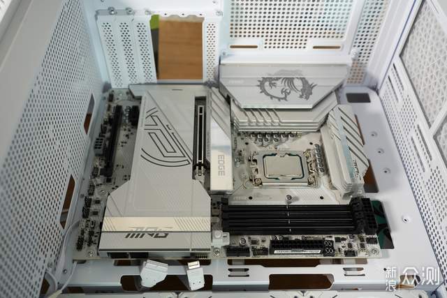 反擊開始！英特爾酷睿Ultra 7 270K PLUS實測_新浪眾測