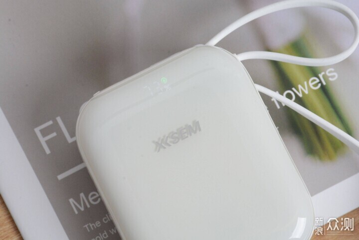 率先用上半固體電池！西聖 PB-S自帶充電寶_新浪眾測
