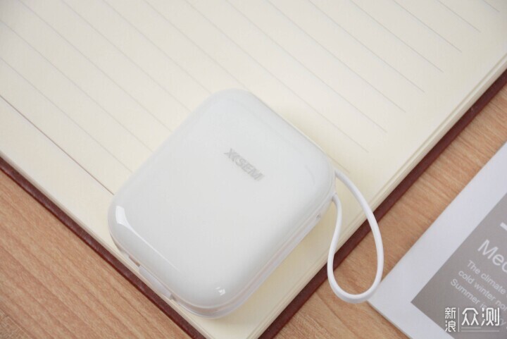率先用上半固體電池！西聖 PB-S自帶充電寶_新浪眾測