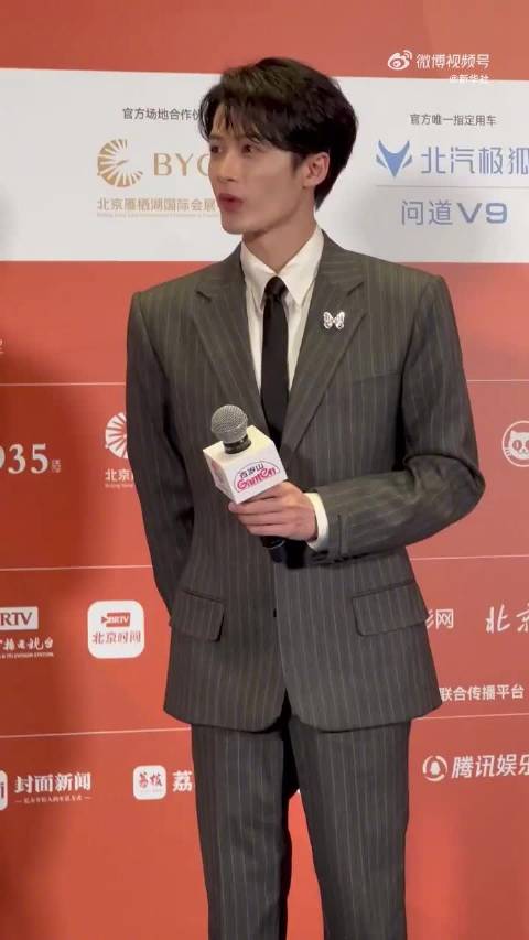檀健次说电影就是精神食粮