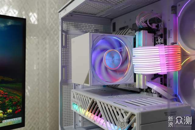 水冷替代品!不擋內存,超頻三RZ700D Pro ARGB_新浪眾測