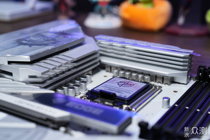 U9當U7?Ultra 7 270K PLUS首發評測_新浪眾測