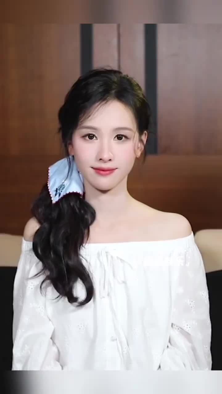 陈都灵找到了手势舞舒适区