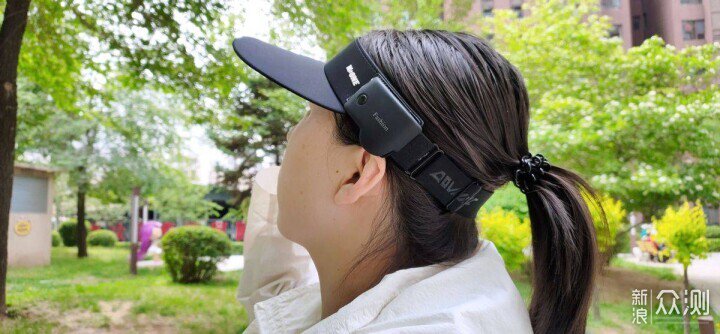 防曬帽還能聽歌?飛雅Y1智能帽簷耳機值不值?_新浪眾測