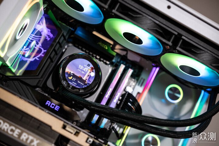 微星旗艦級電源MPG Ai1300TS PCIE5月神分享_新浪眾測