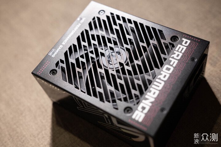 微星旗艦級電源MPG Ai1300TS PCIE5月神分享_新浪眾測