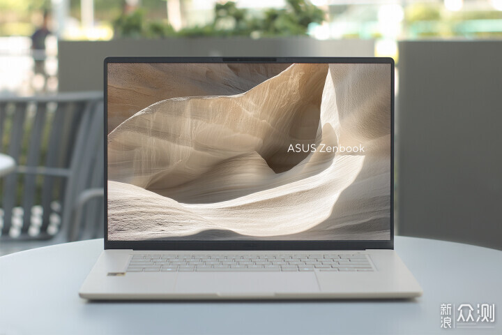 Mac之外的全新選擇｜Asus靈耀16 Air Snapdragon版_新浪眾測