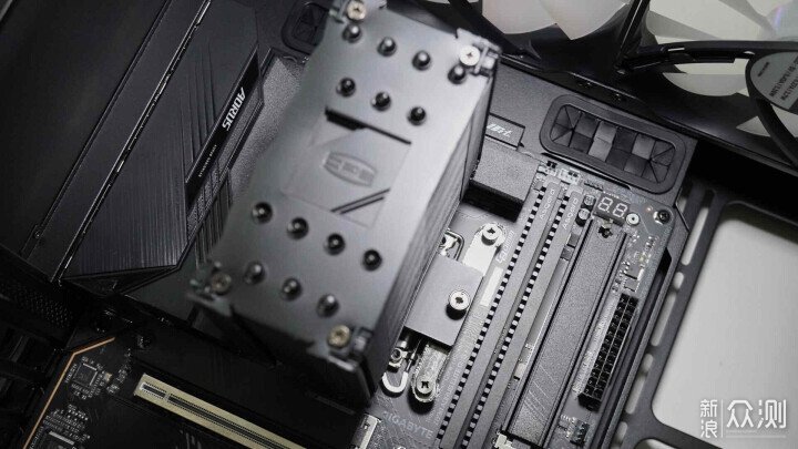 超多細節設計 - 超頻三RZ700D單塔雙搧風冷_新浪眾測