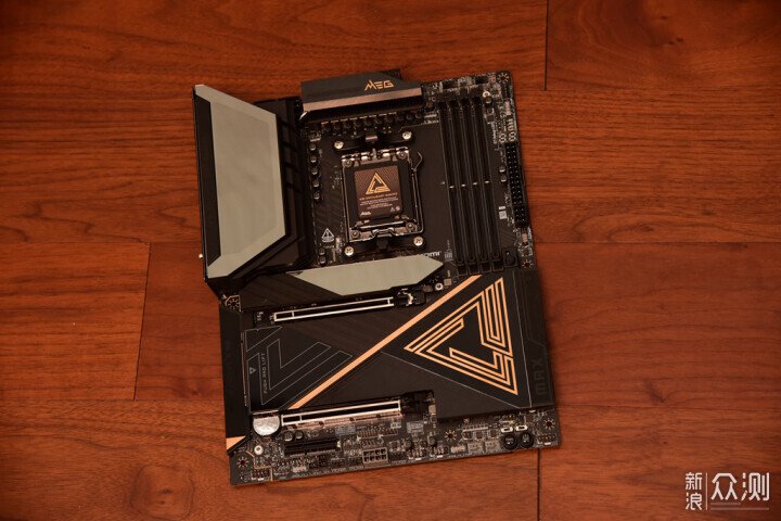 9850X3D好搭檔，微星X870E ACE MAX開箱記！_新浪眾測