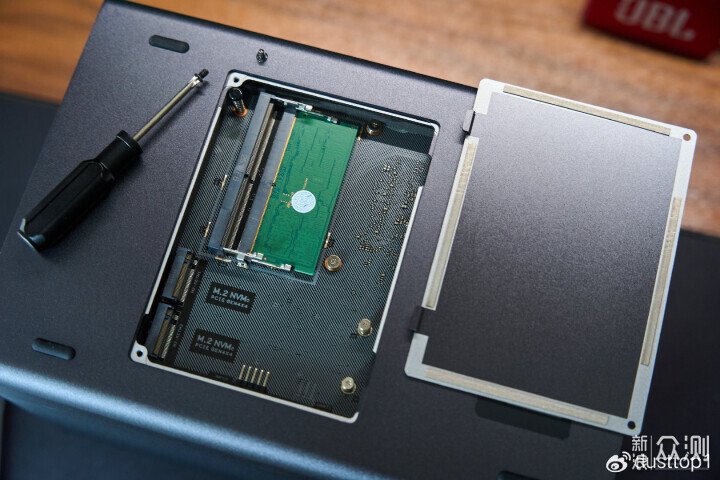 免費Office小龍蝦愛馬仕，綠聯 DXP4800 Plus_新浪眾測