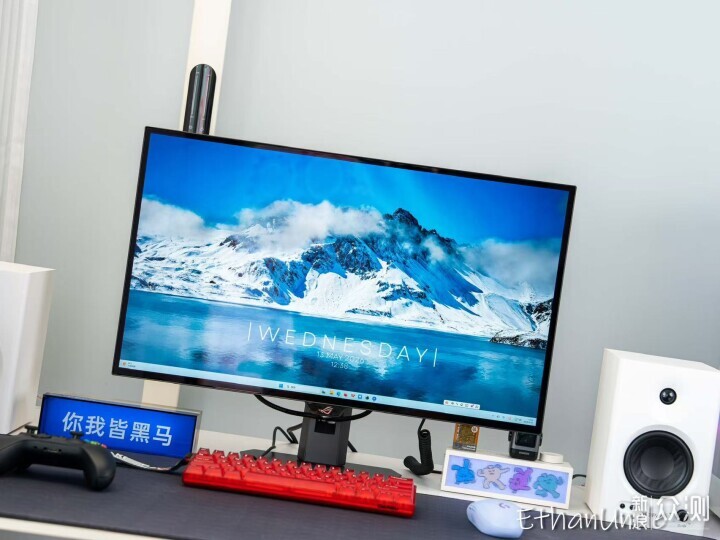 ROG 27寸OLED電競顯示器，FPS/3A/競速都拿捏_新浪眾測