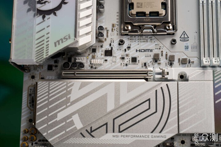 微星B850M EDGE TI MAX WIFI:純白MATX全能板_新浪眾測