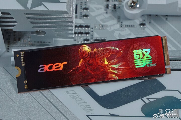 預算1W高顏值刀把主機：9700X+5060Ti+32G內存_新浪眾測