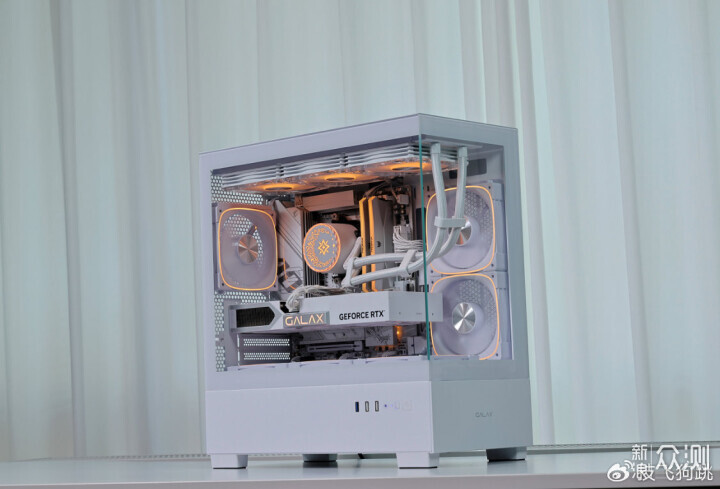 預算1W高顏值刀把主機：9700X+5060Ti+32G內存_新浪眾測