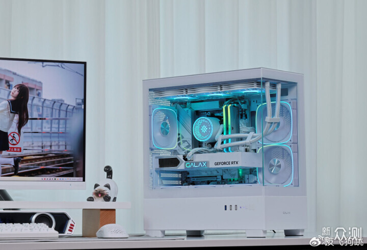 預算1W高顏值刀把主機：9700X+5060Ti+32G內存_新浪眾測
