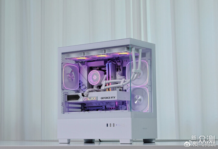 預算1W高顏值刀把主機：9700X+5060Ti+32G內存_新浪眾測