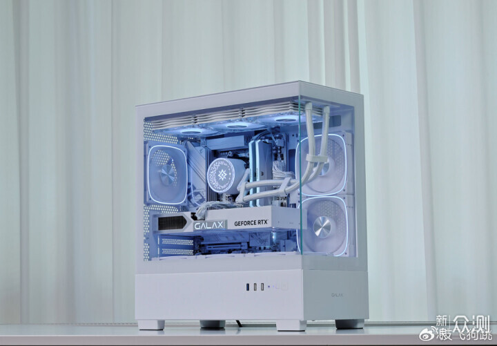 預算1W高顏值刀把主機：9700X+5060Ti+32G內存_新浪眾測