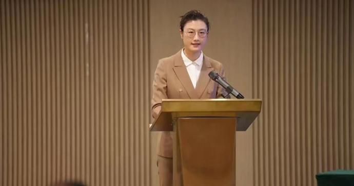 奥运冠军丁宁当选新一届北京市乒协会长，张怡宁任理事
