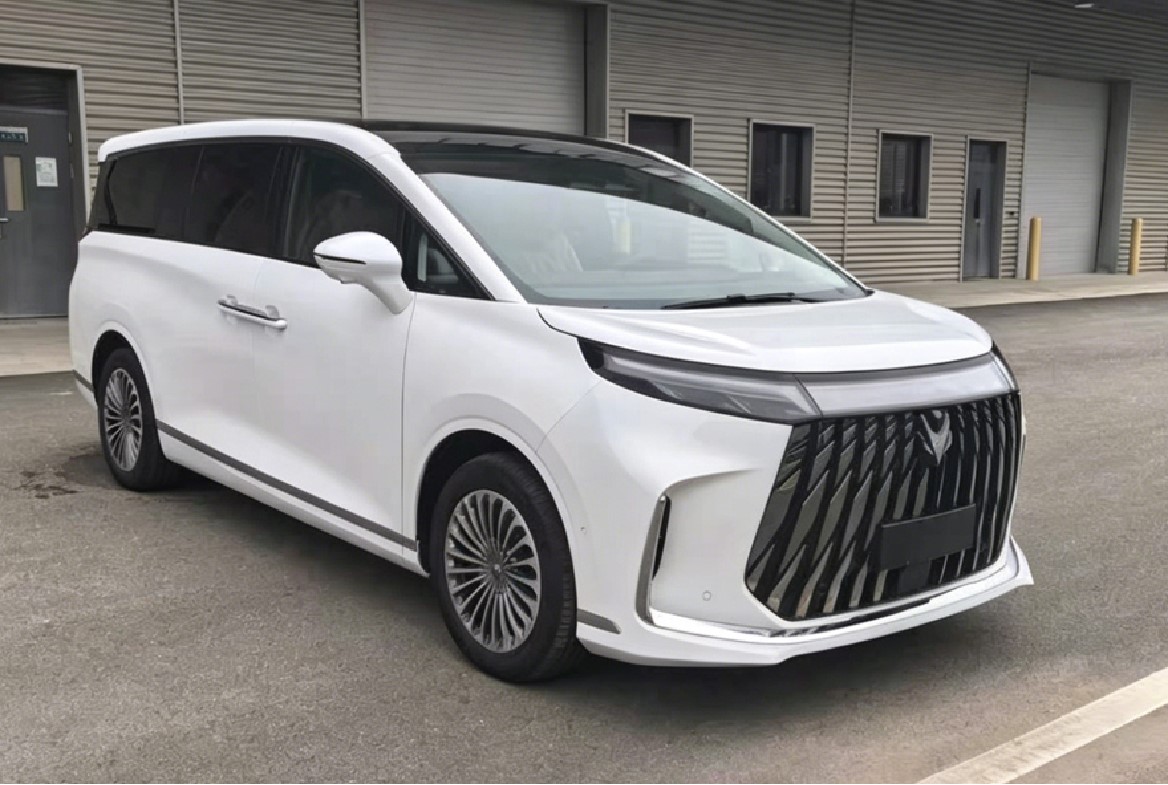 北汽极狐纯电动多用途乘用车新车申报：7座布局峰值功率227kW 市场竞争力如何？