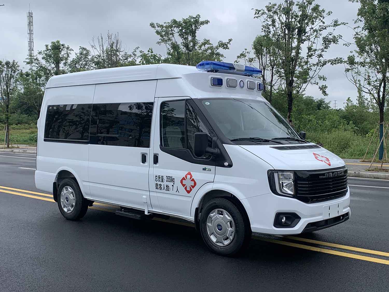 绿脉挚通救护车新车申报：柴油动力 能否适配救护需求？