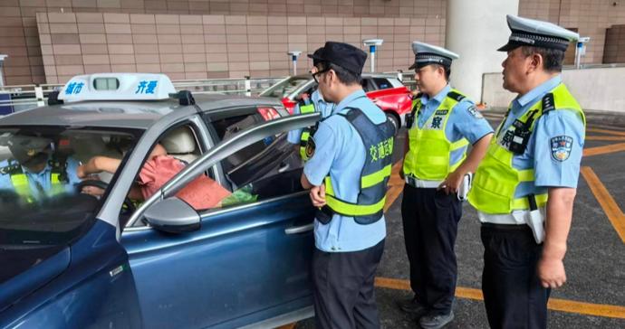 严厉打击！一出租车司机借车辆“黑屏”为由“恶意甩客”被拘留